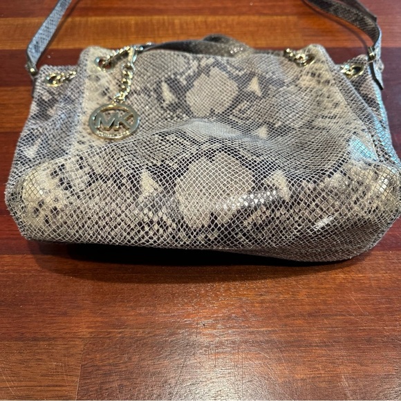Michael Kors Jet Set Chain Snakeskin Gather Shoulder Tote - Picture 4 of 10